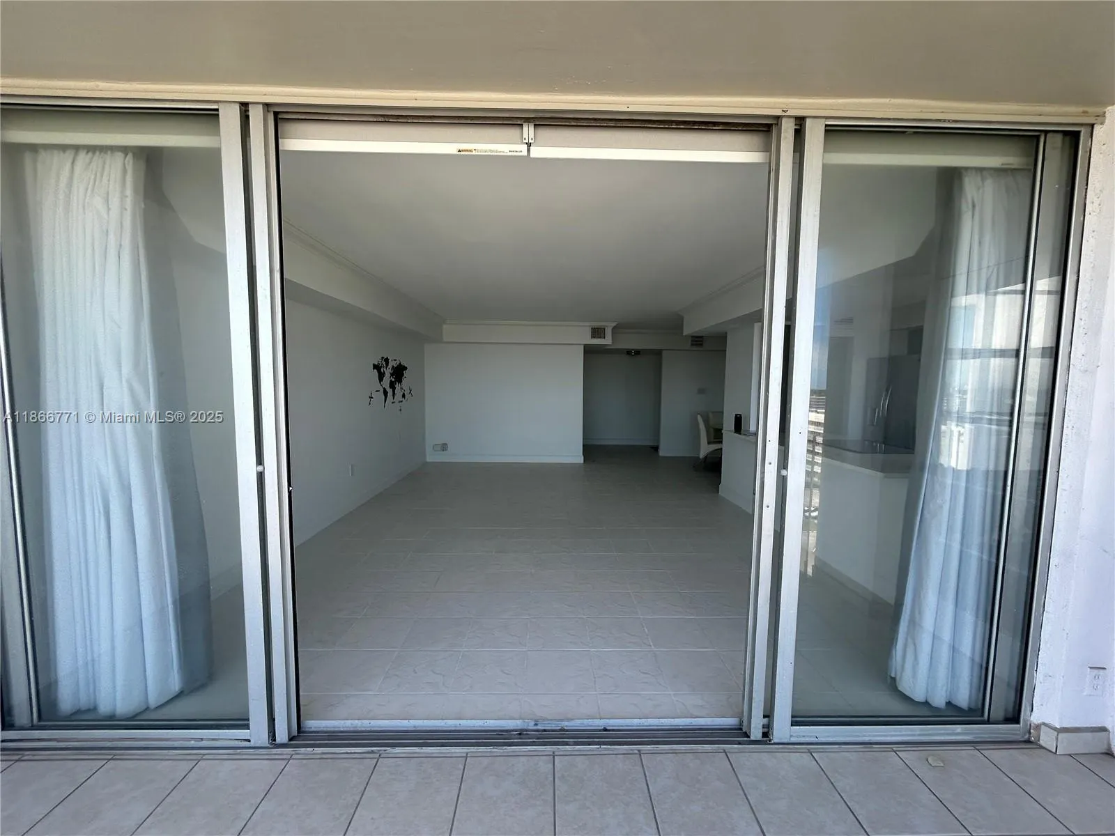 18021 Biscayne Blvd, #901