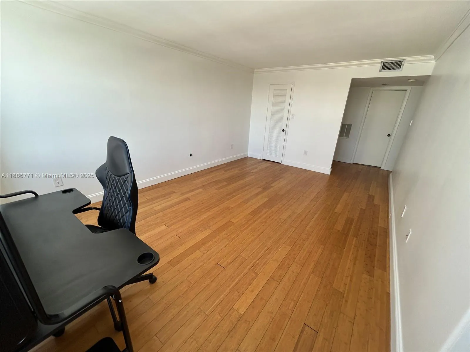 18021 Biscayne Blvd, #901