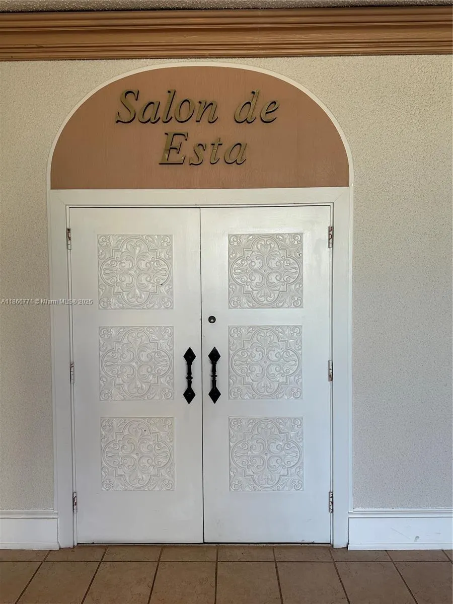 18021 Biscayne Blvd, #901