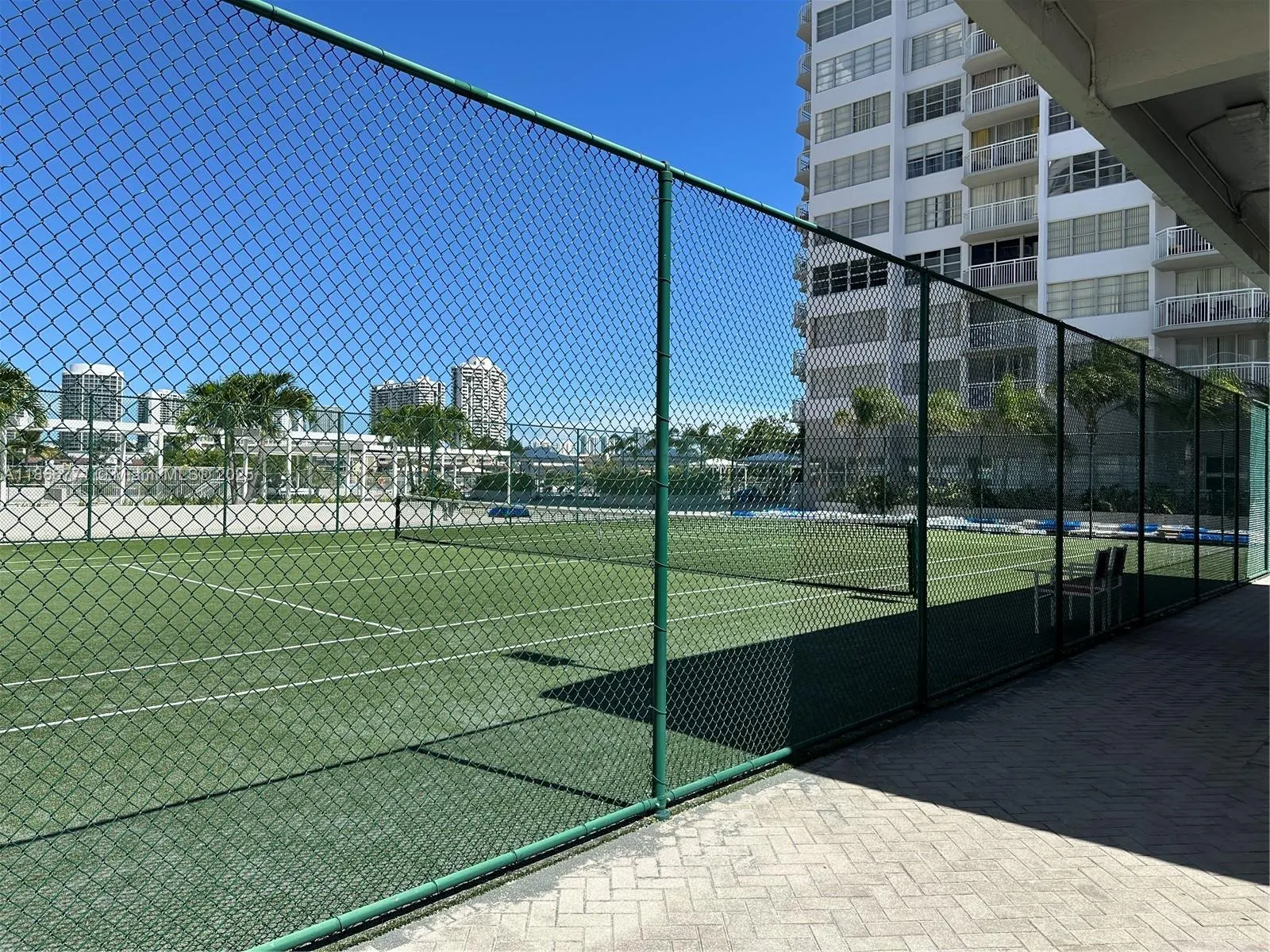 18021 Biscayne Blvd, #901