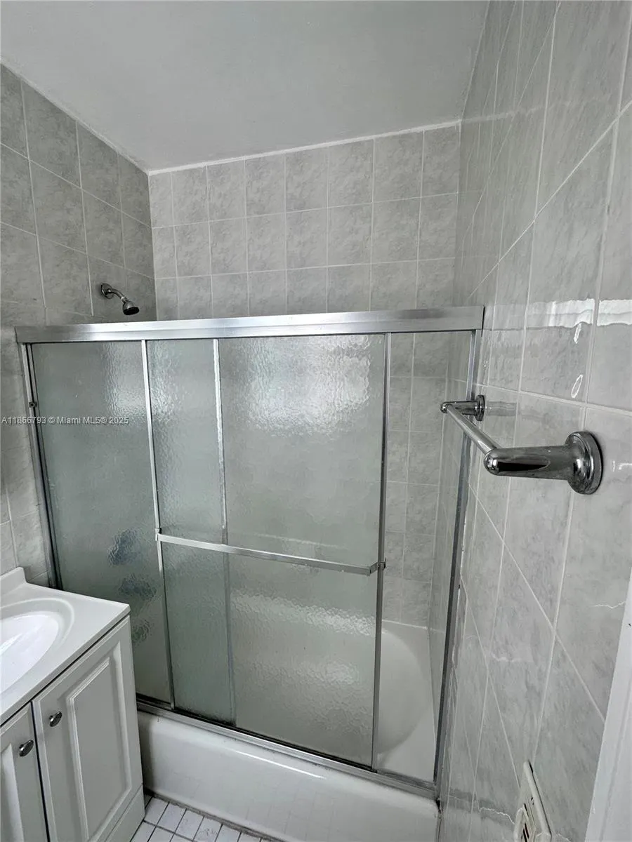 330 74th St, #16