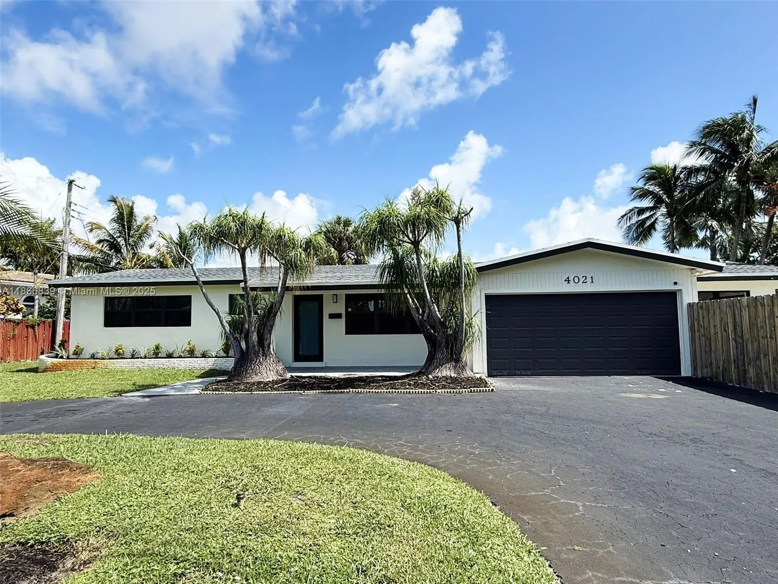 4021 NE 17th Ter