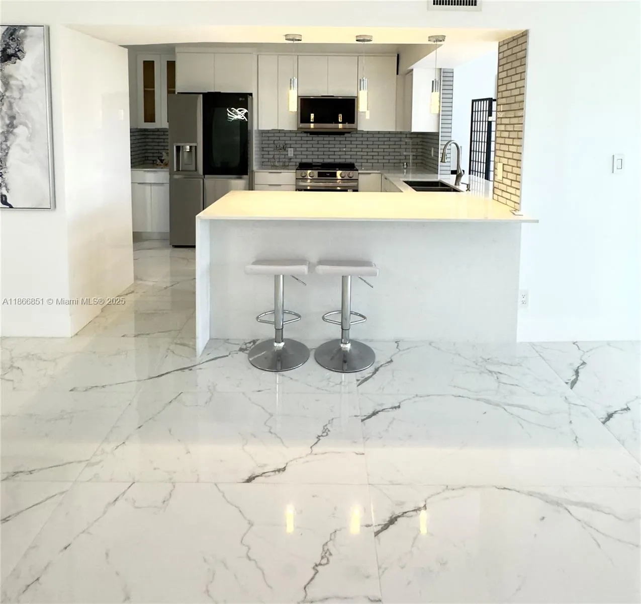 400 Leslie Dr, #725