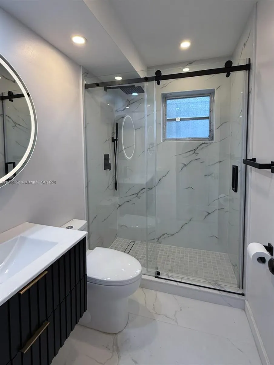 160 SW 30th Ave, #109A