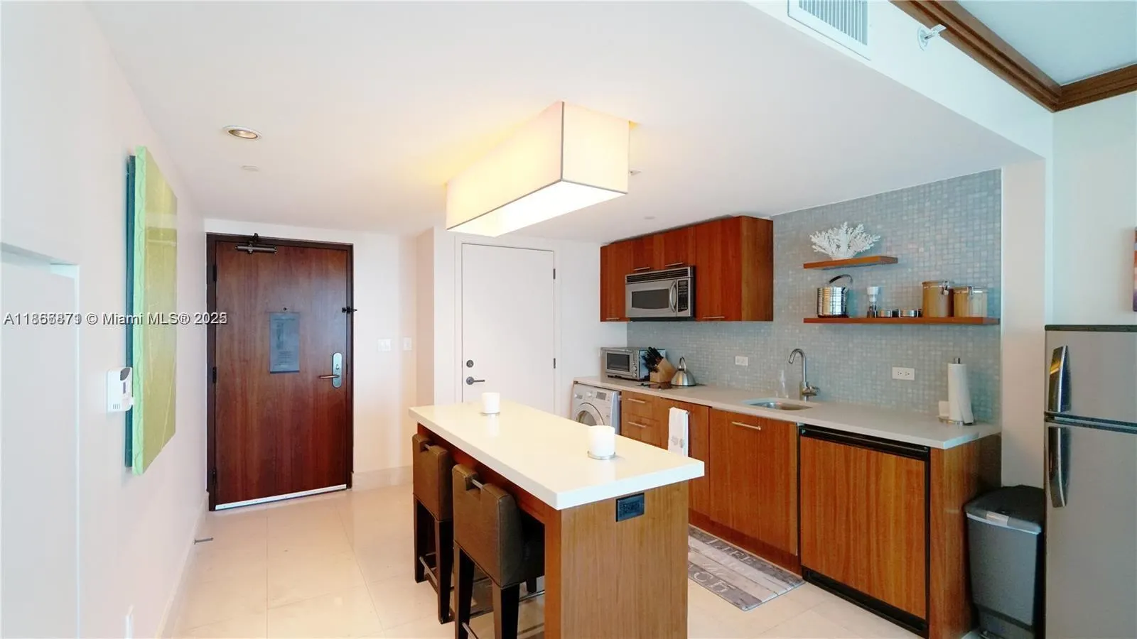 6801 Collins Ave, #710