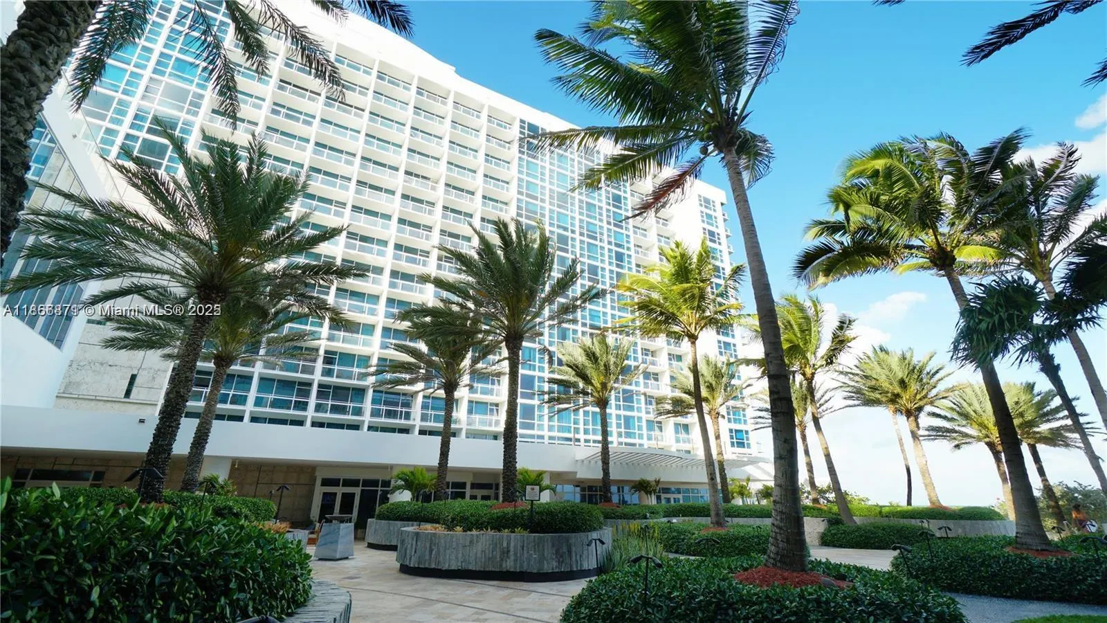 6801 Collins Ave, #710