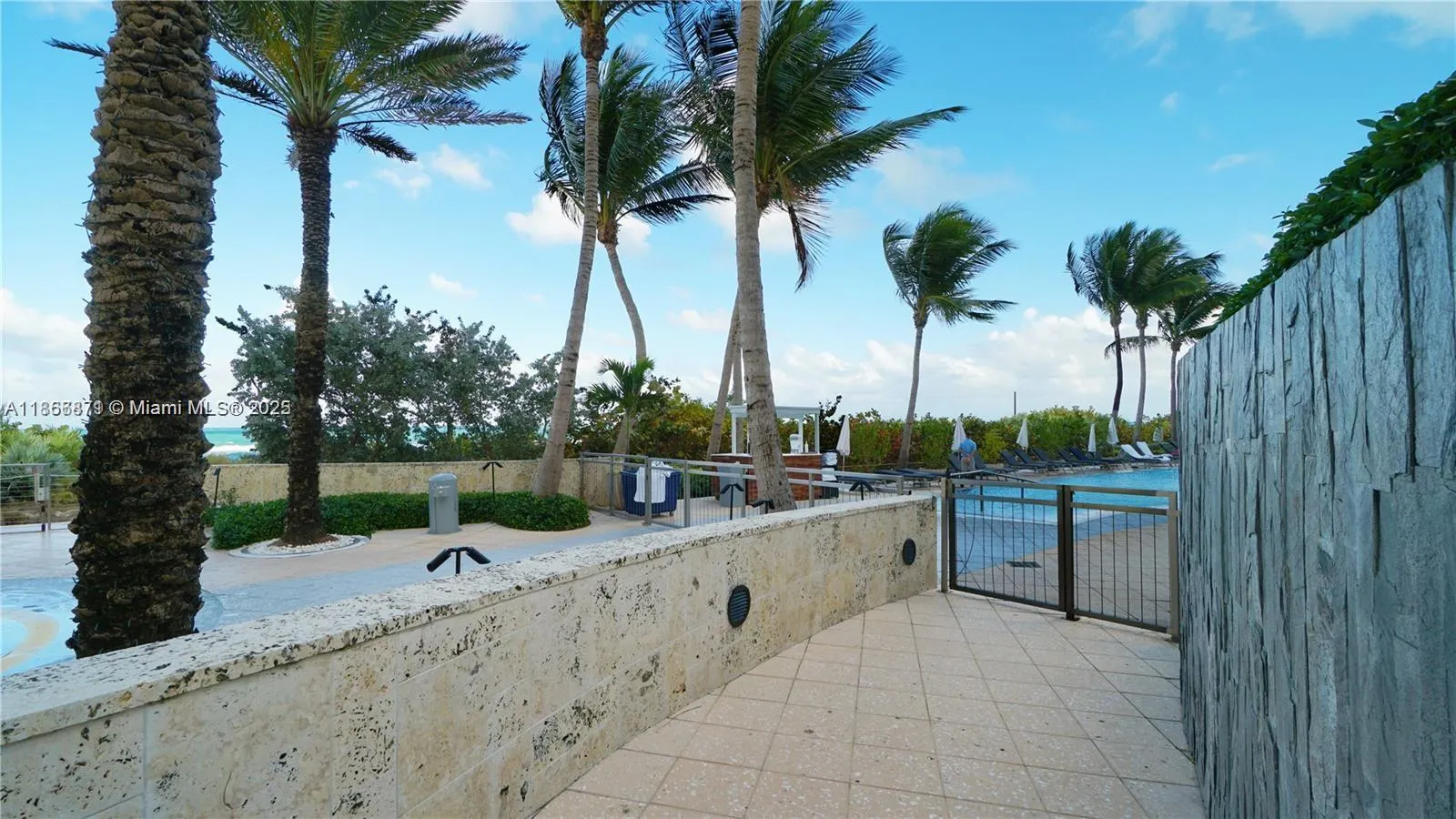 6801 Collins Ave, #710