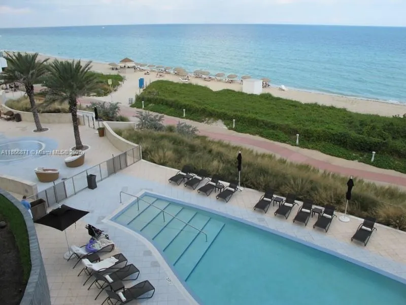 6801 Collins Ave, #710
