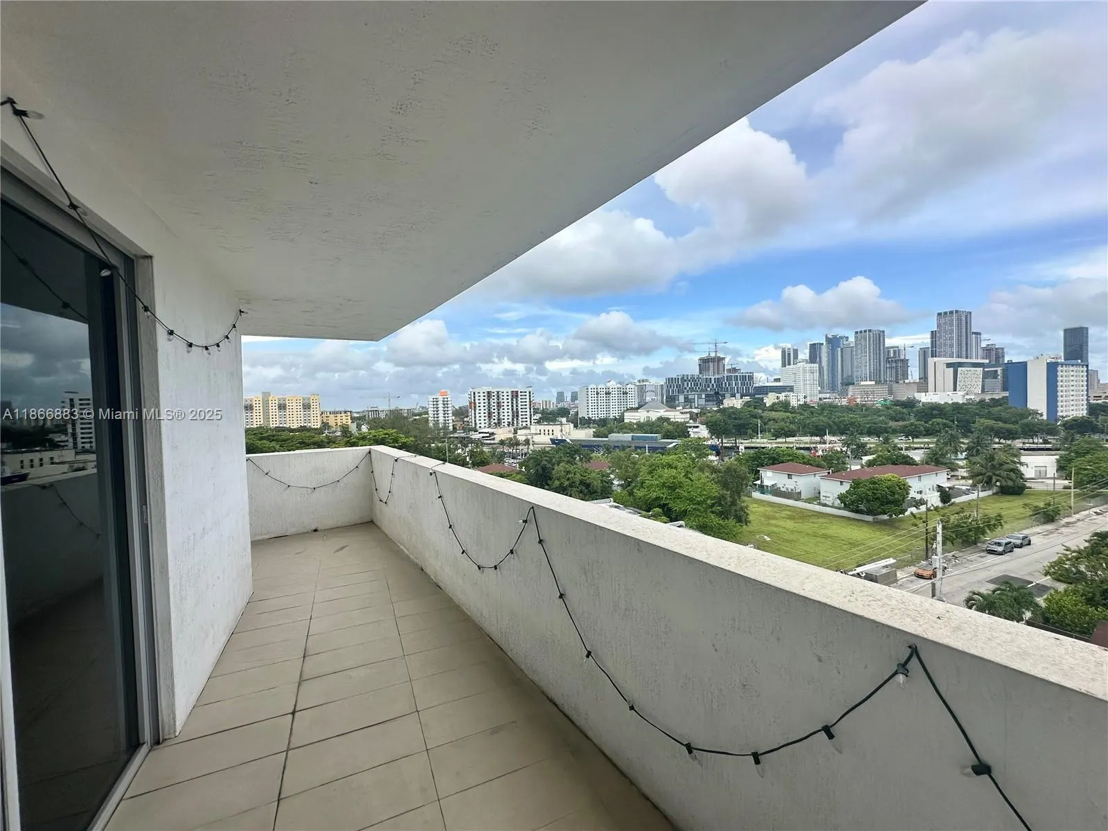36 NW 6th Ave, #806