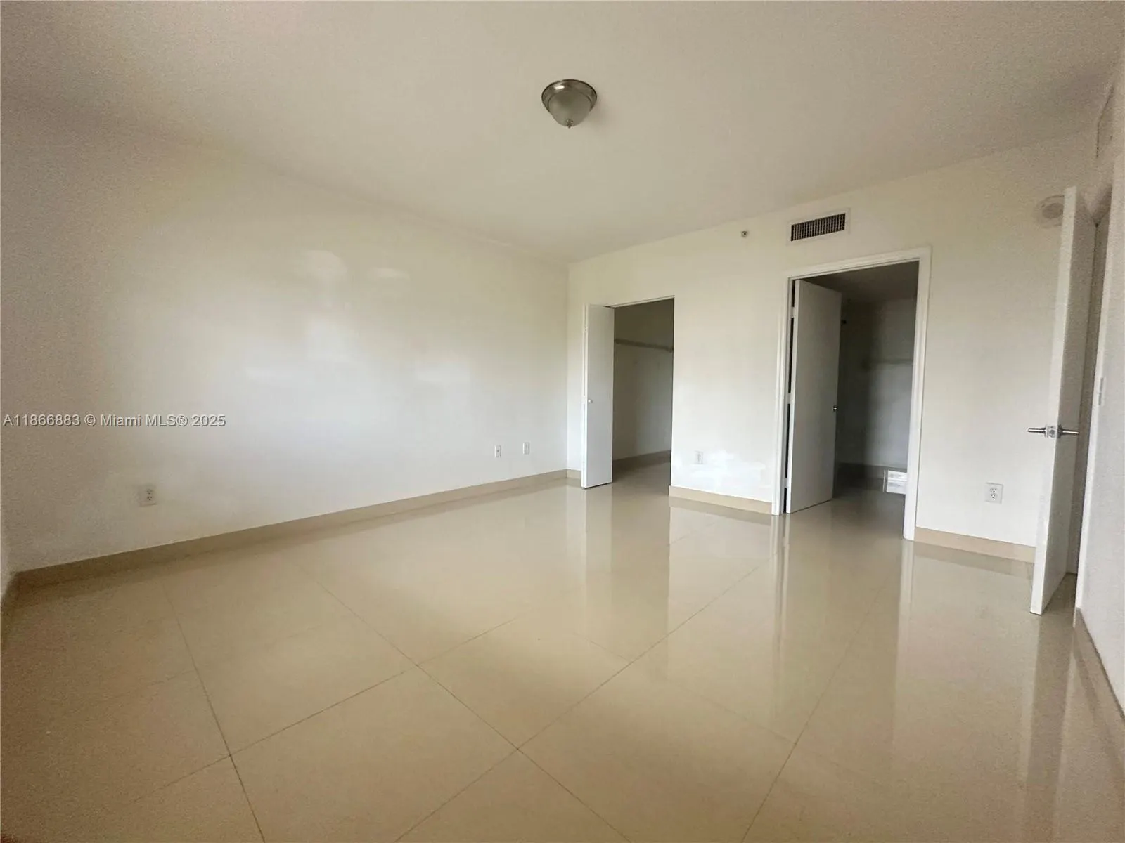 36 NW 6th Ave, #806