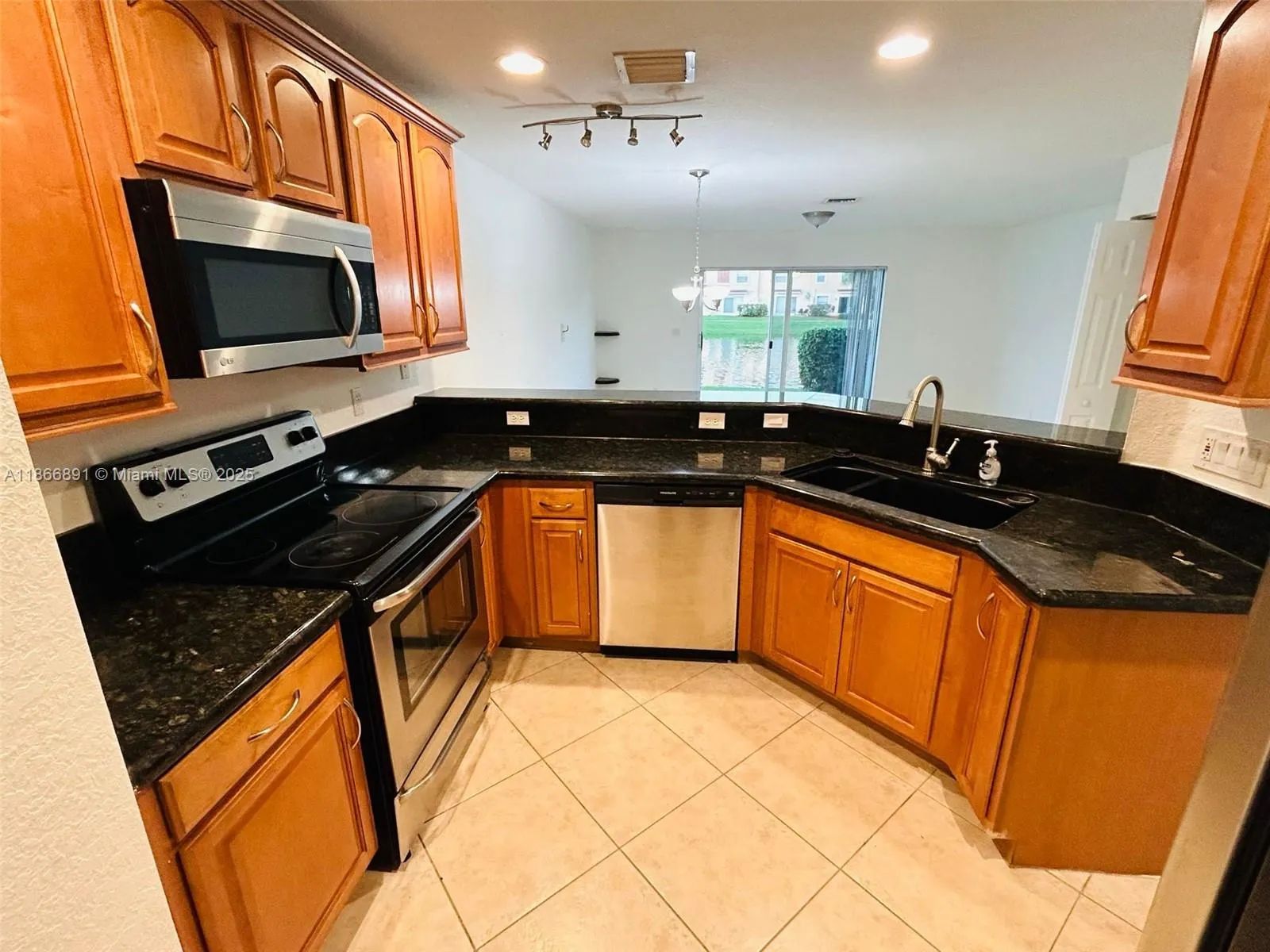 22129 Majestic Woods Way, #504