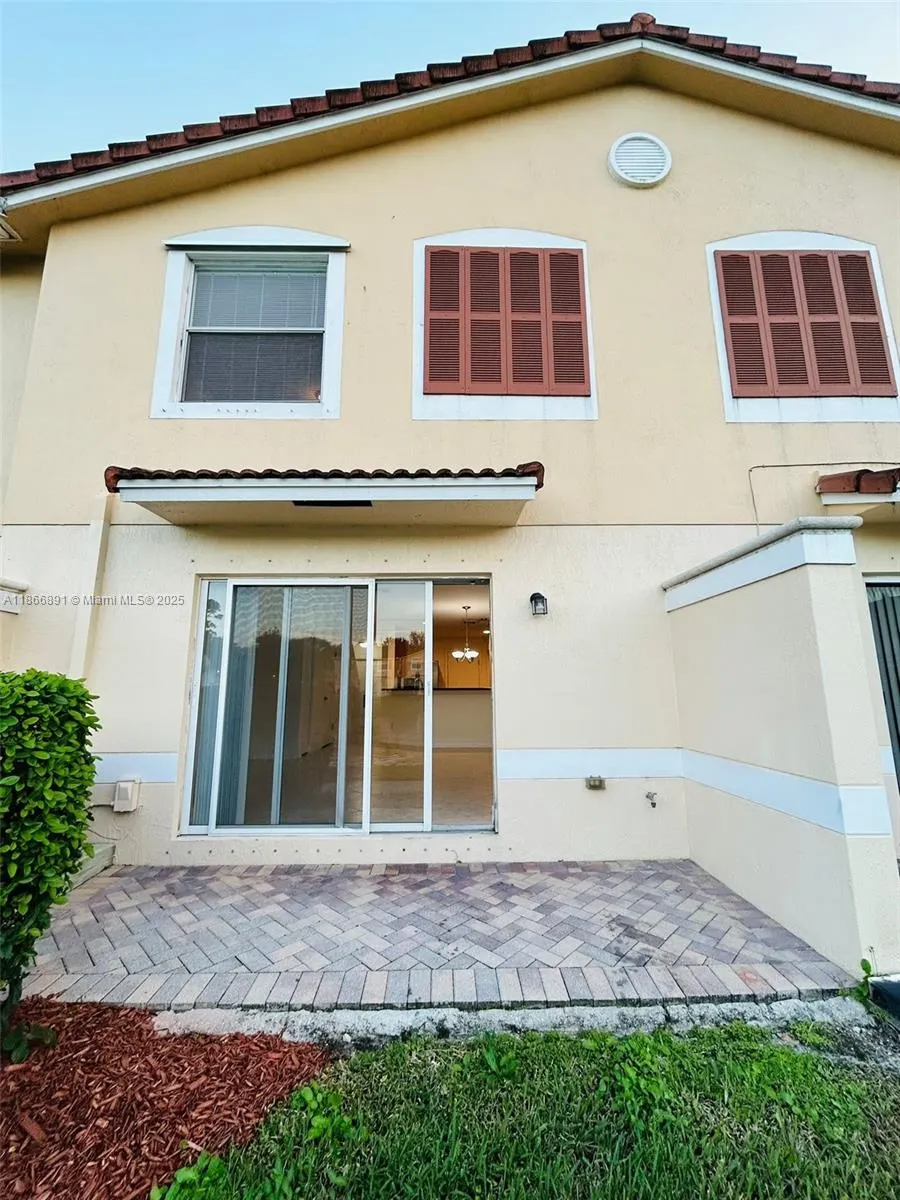 22129 Majestic Woods Way, #504