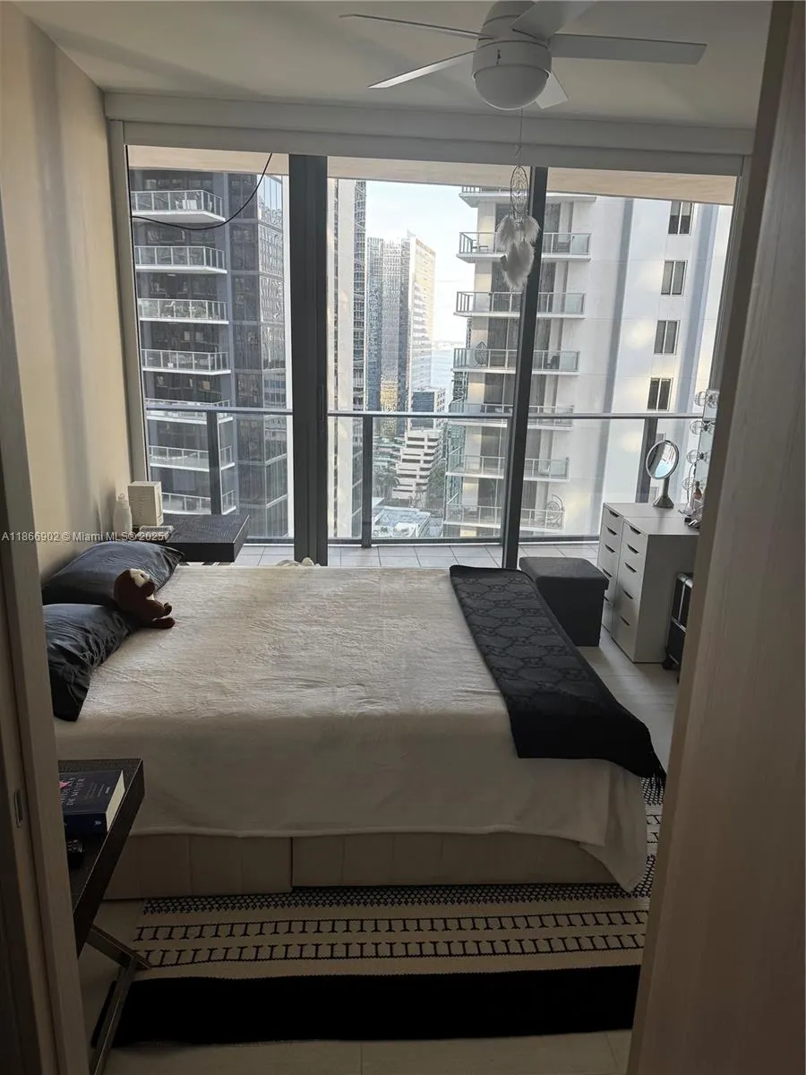 1000 Brickell Plz, #2301