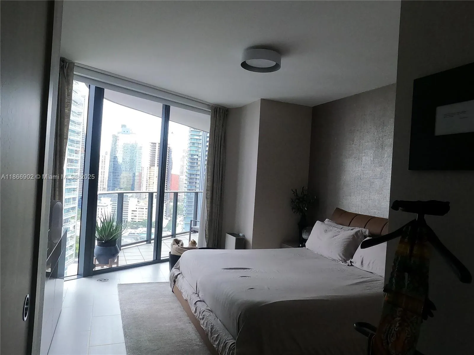 1000 Brickell Plz, #2301
