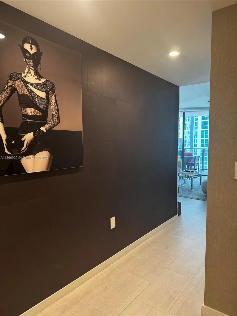 1000 Brickell Plz, #2301