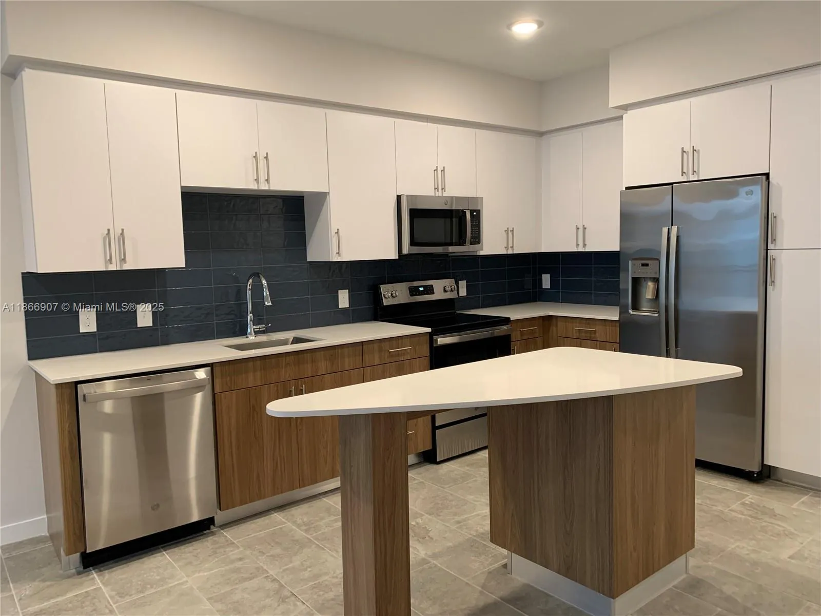 2500 SW 22nd Ter, #317