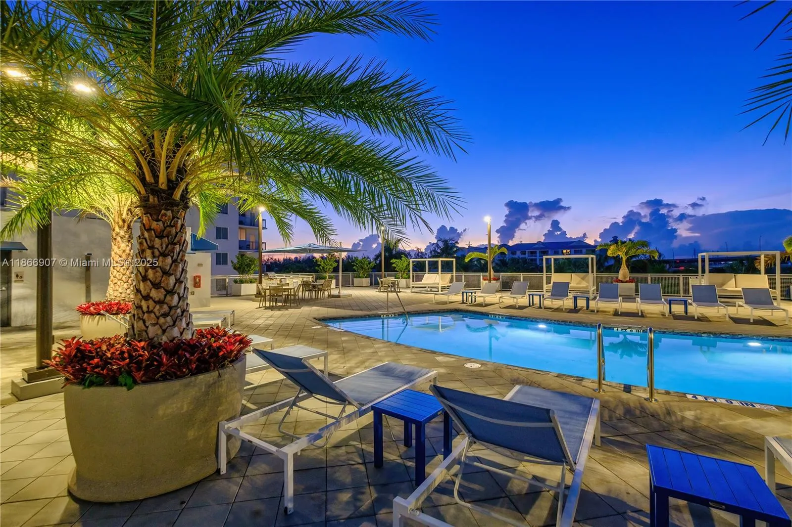 2500 SW 22nd Ter, #317