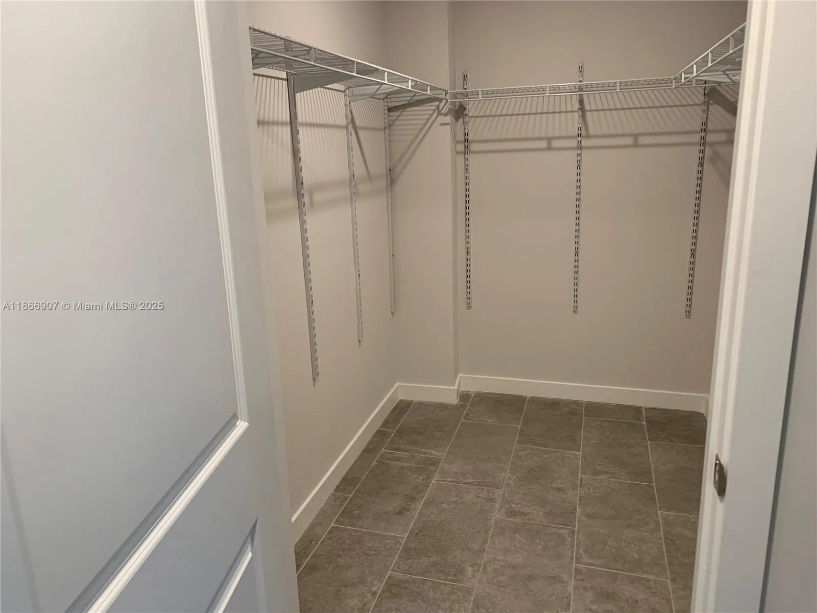 2500 SW 22nd Ter, #317