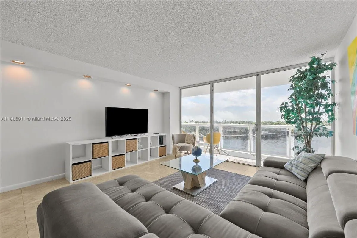 20515 E Country Club Dr, #746