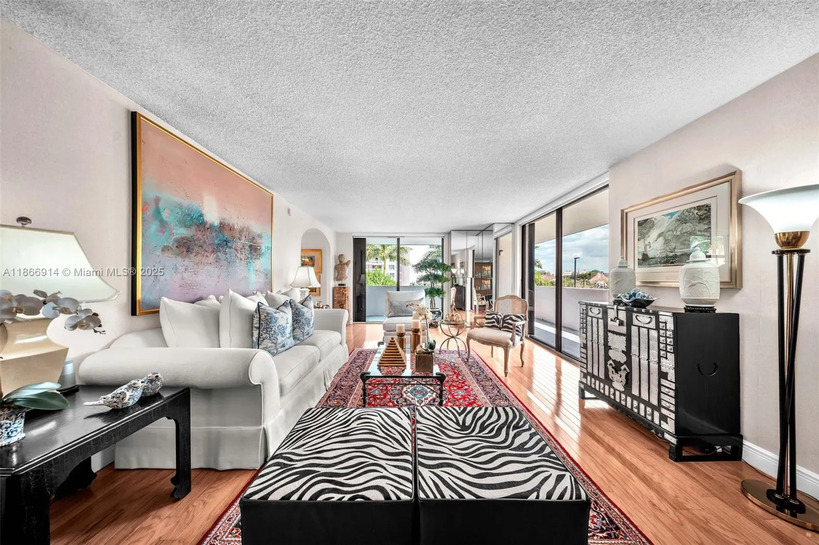 600 Biltmore Way, #201