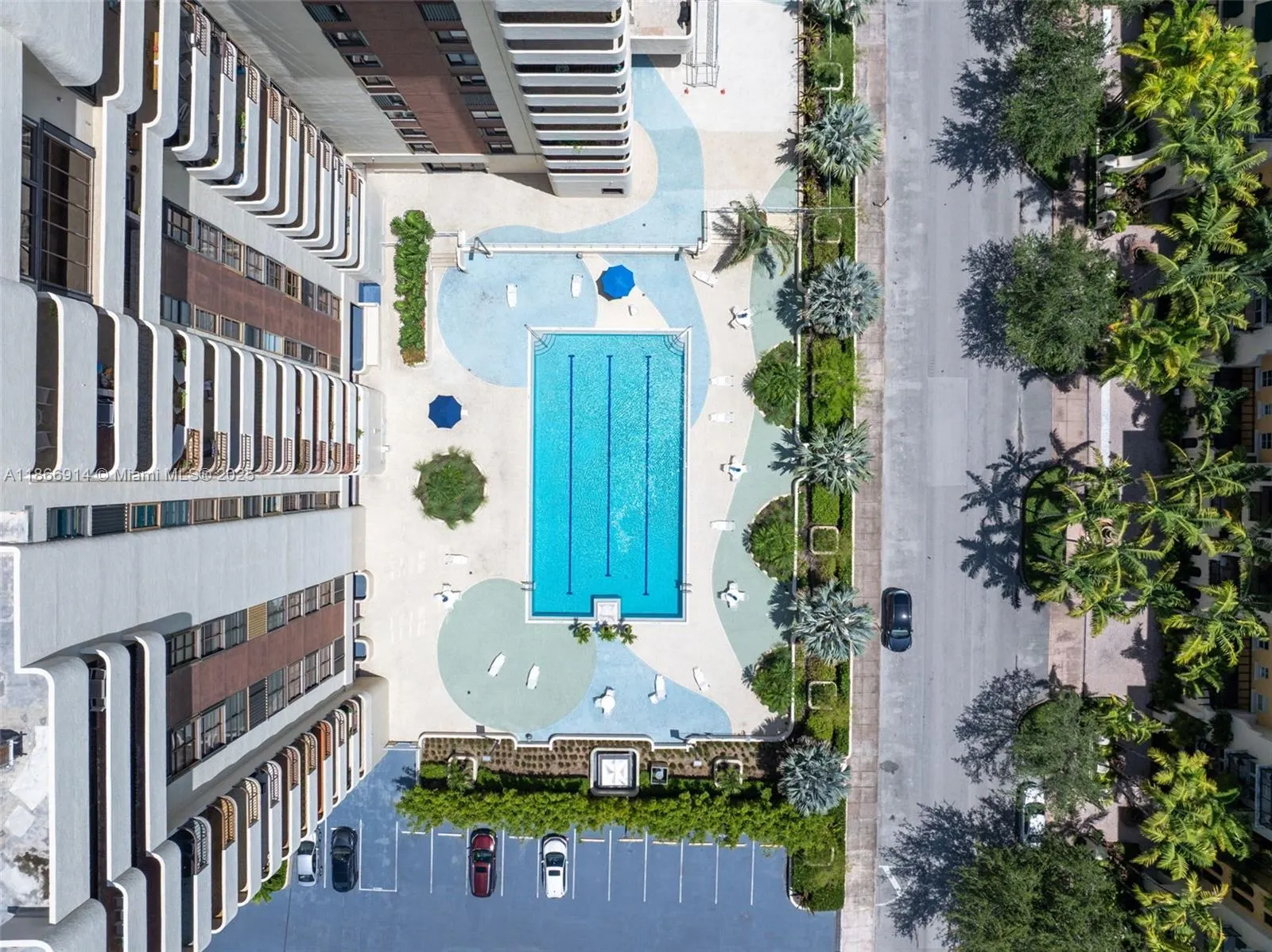 600 Biltmore Way, #201