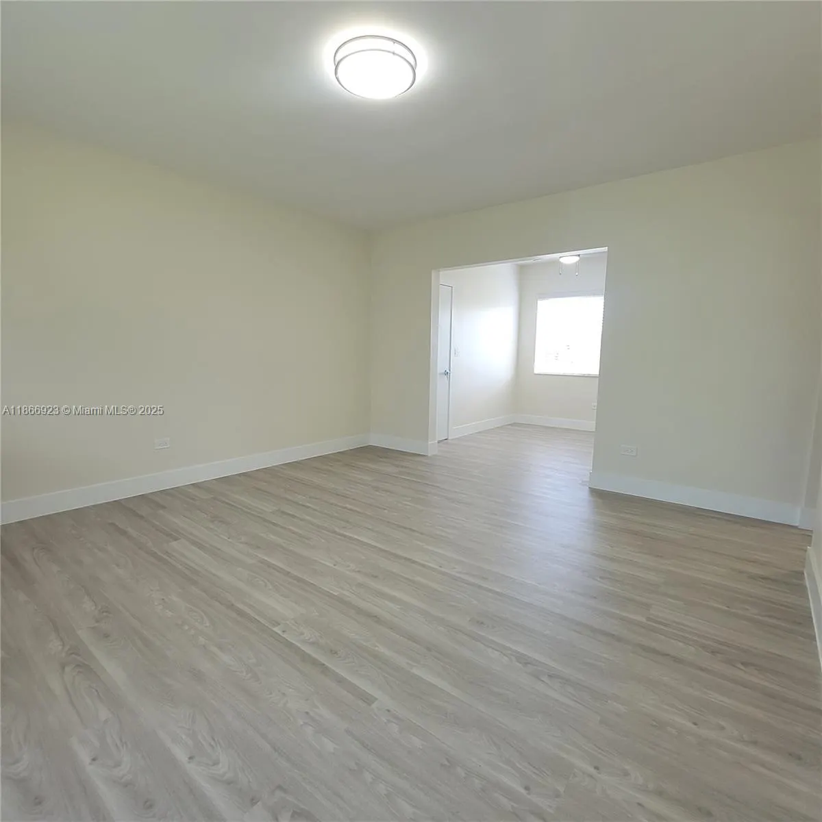 2140 Biarritz Dr, #4
