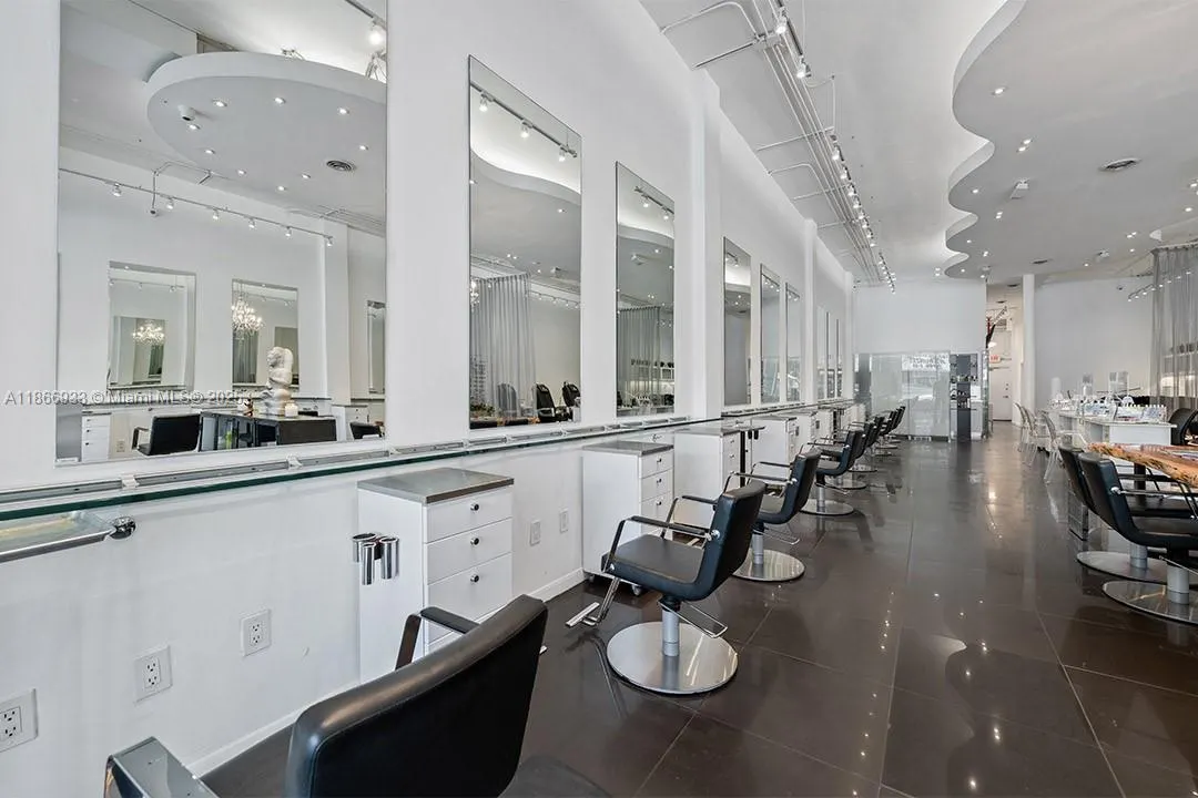 281 Coral Way