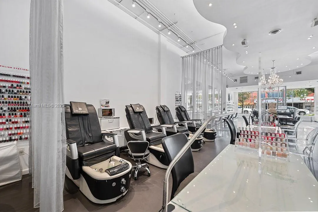 281 Coral Way