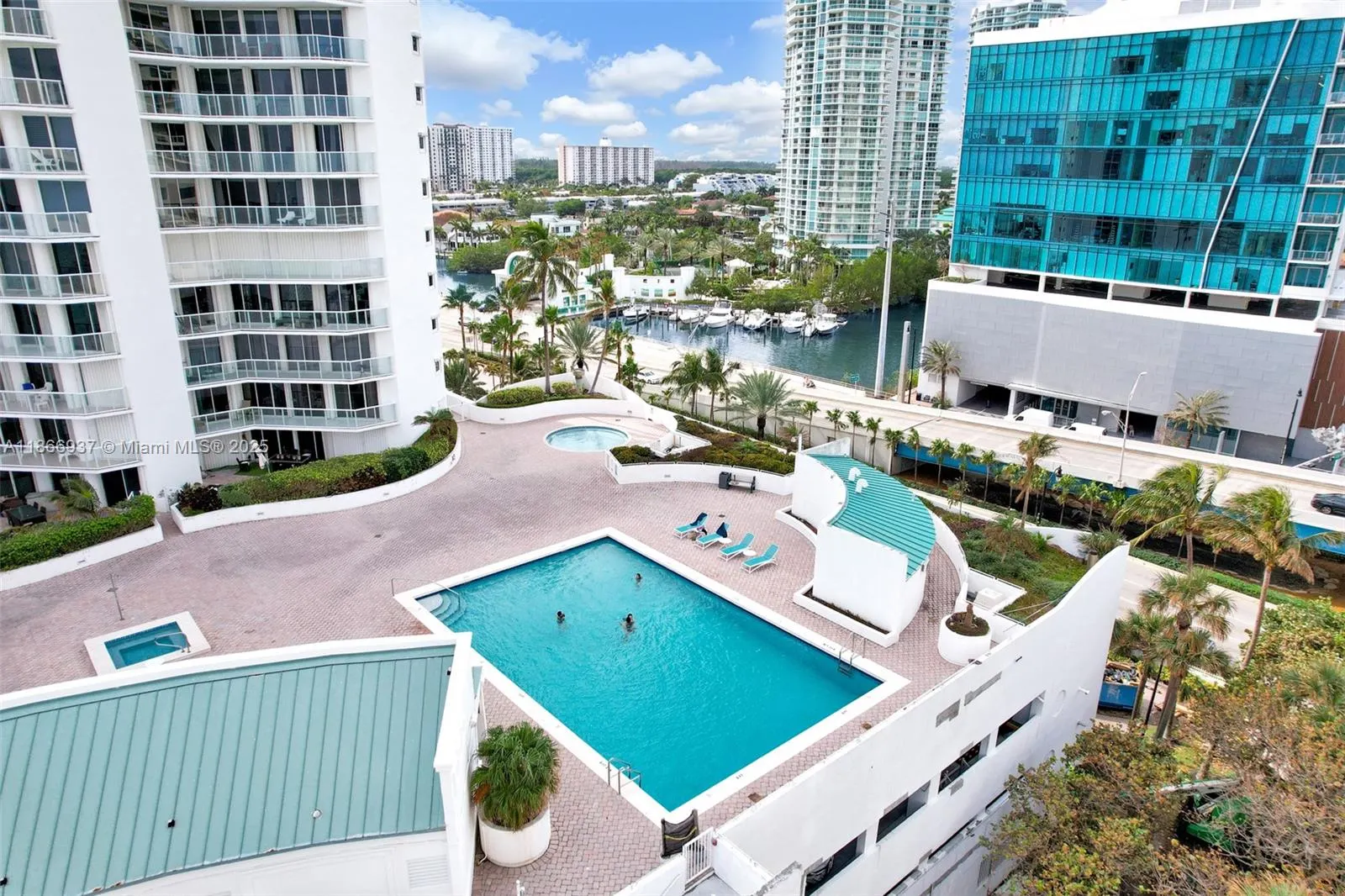 16485 Collins Ave, #1236