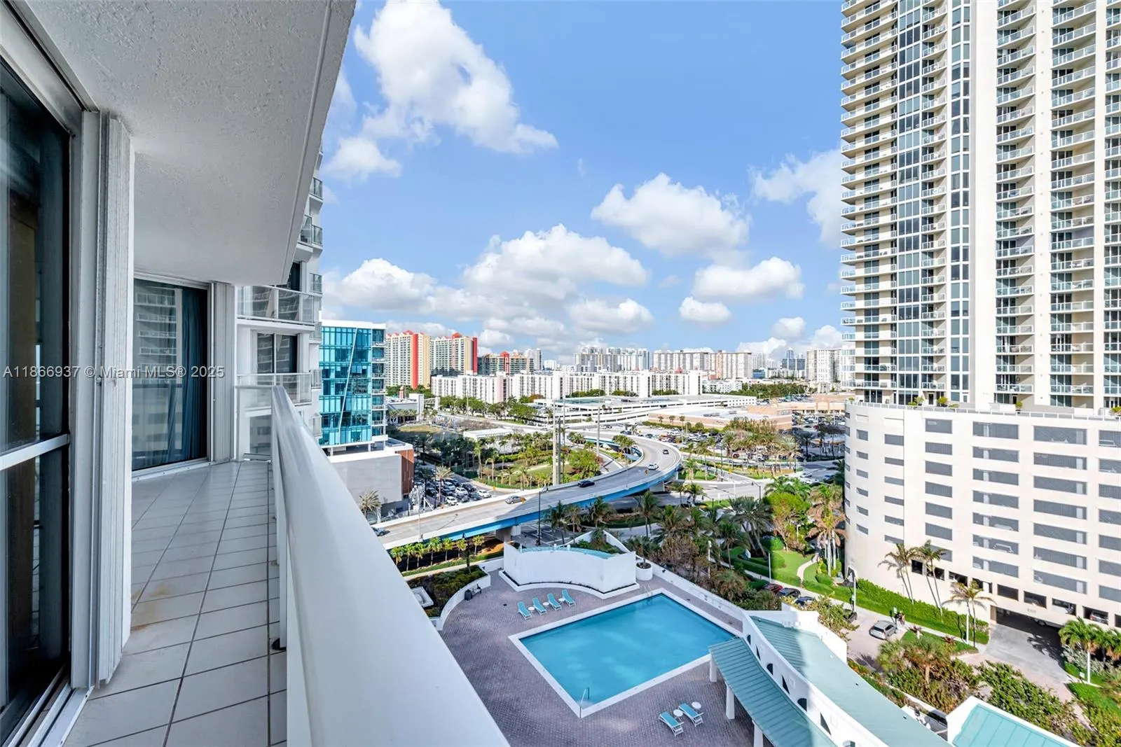 16485 Collins Ave, #1236