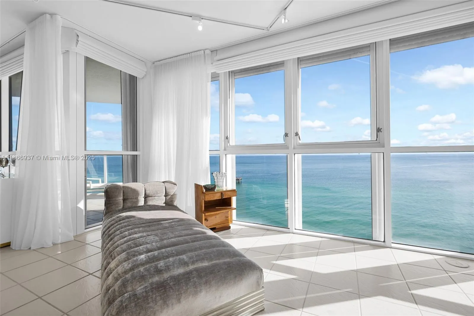 16485 Collins Ave, #1236