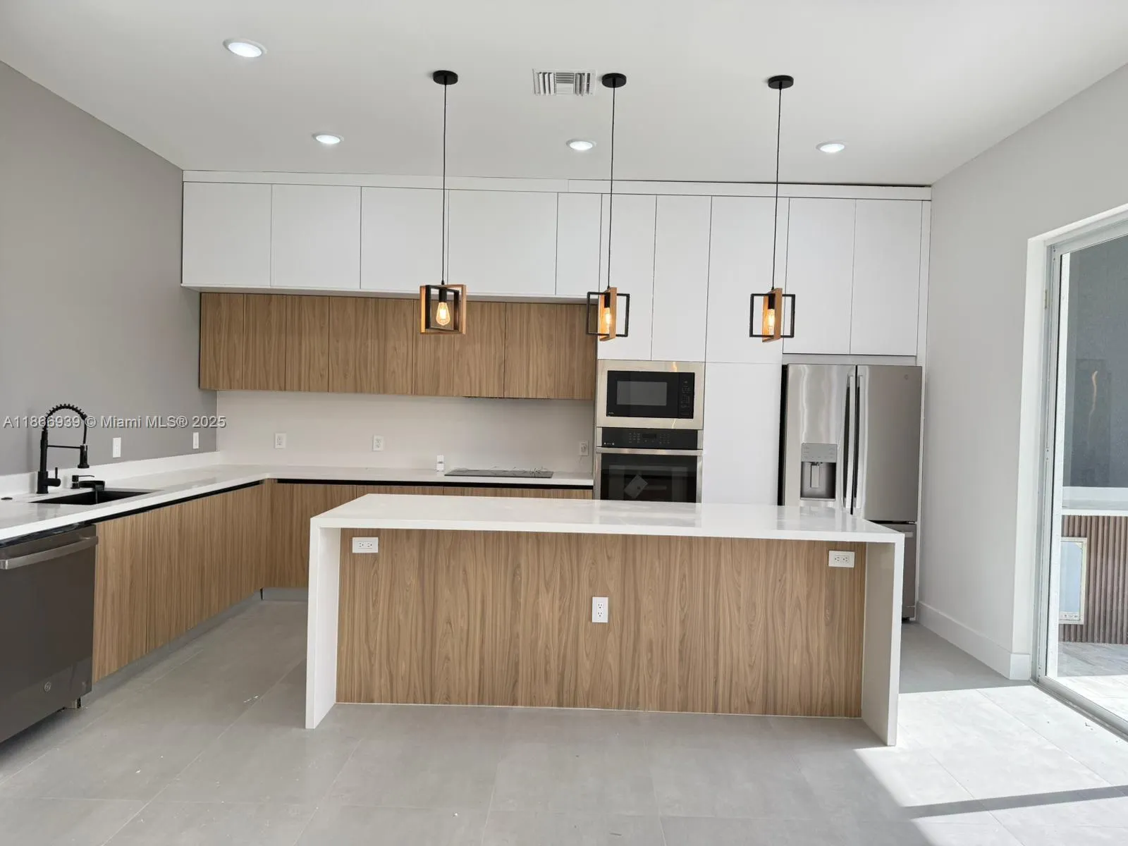 5 SW 26th Place, #0