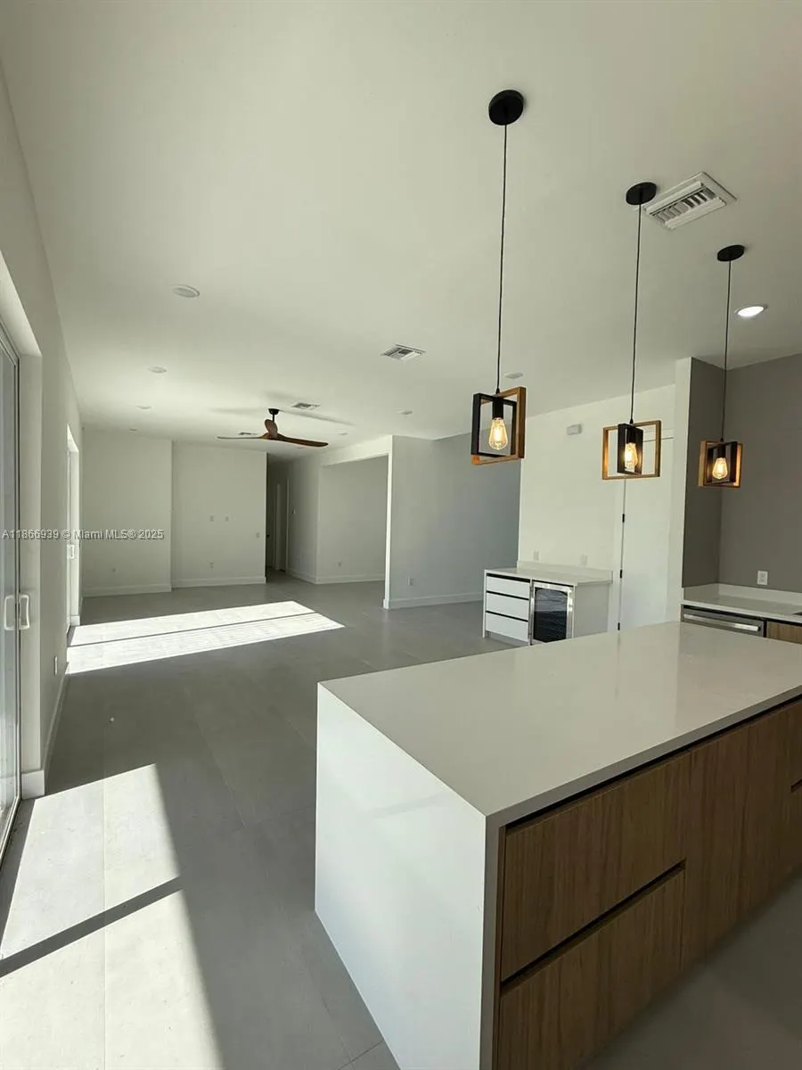 5 SW 26th Place, #0