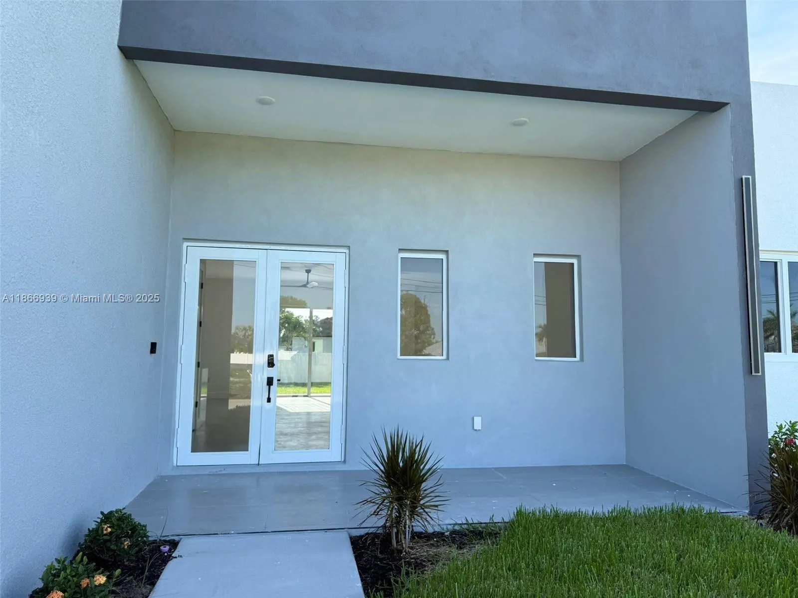 5 SW 26th Place, #0