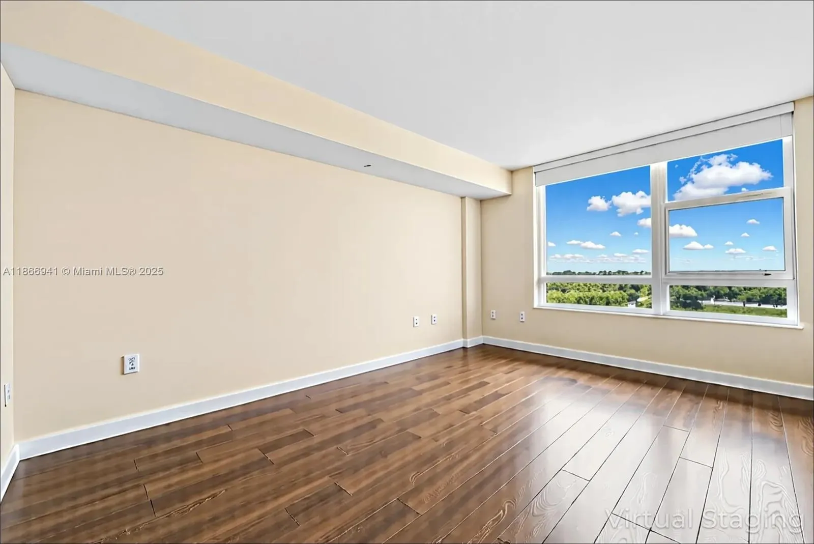 2681 N Flamingo Rd, #1103S