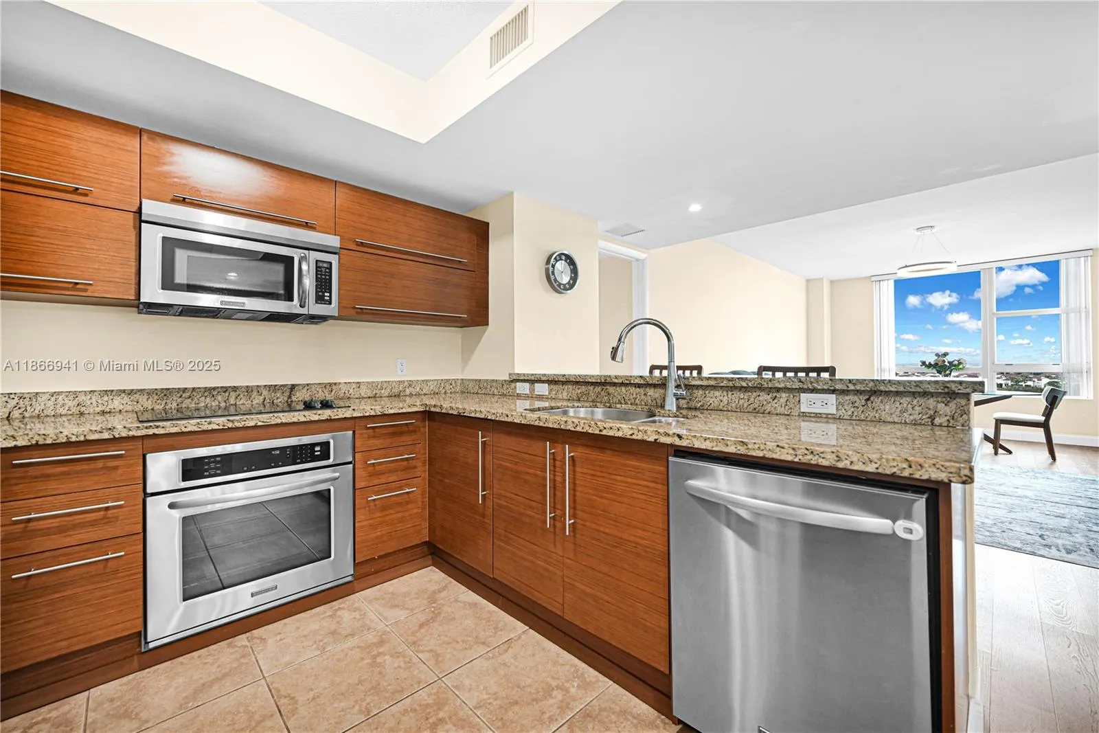 2681 N Flamingo Rd, #1103S
