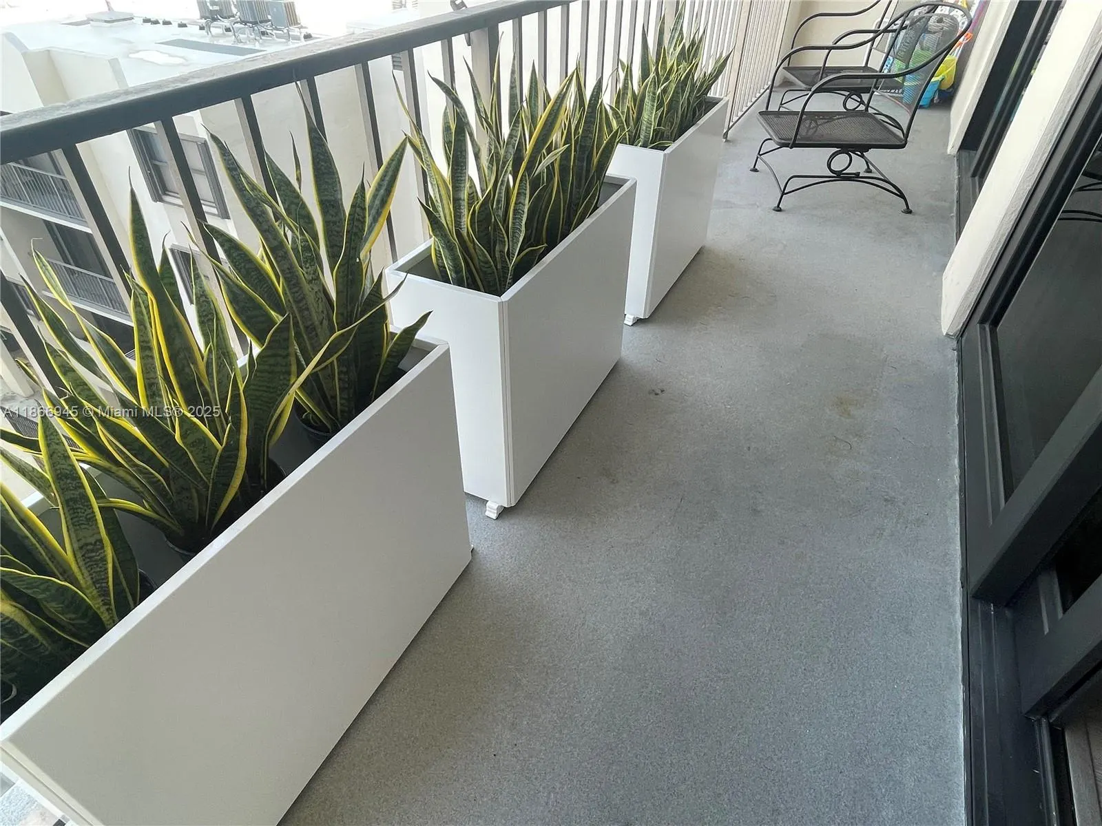 2625 Collins Ave, #609
