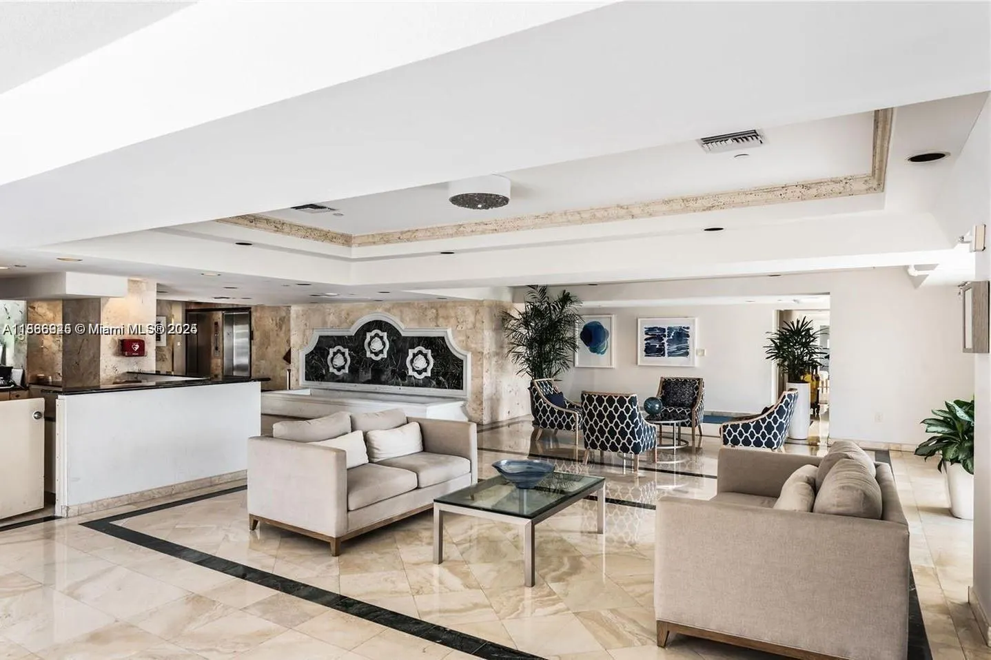 2625 Collins Ave, #609