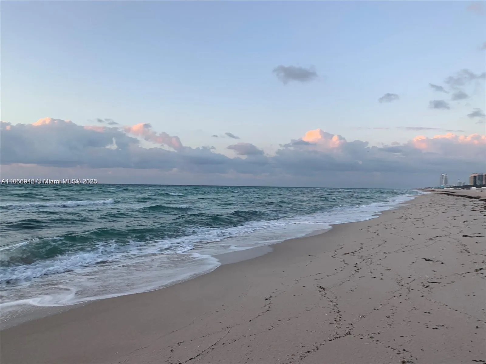 2625 Collins Ave, #609