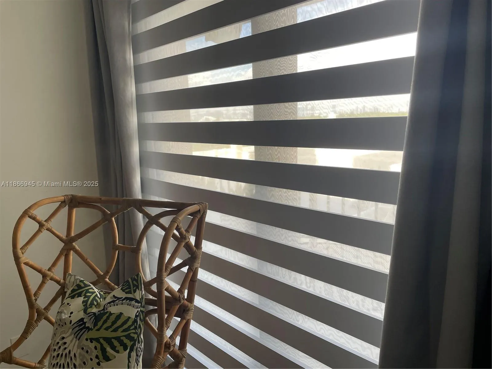 2625 Collins Ave, #609