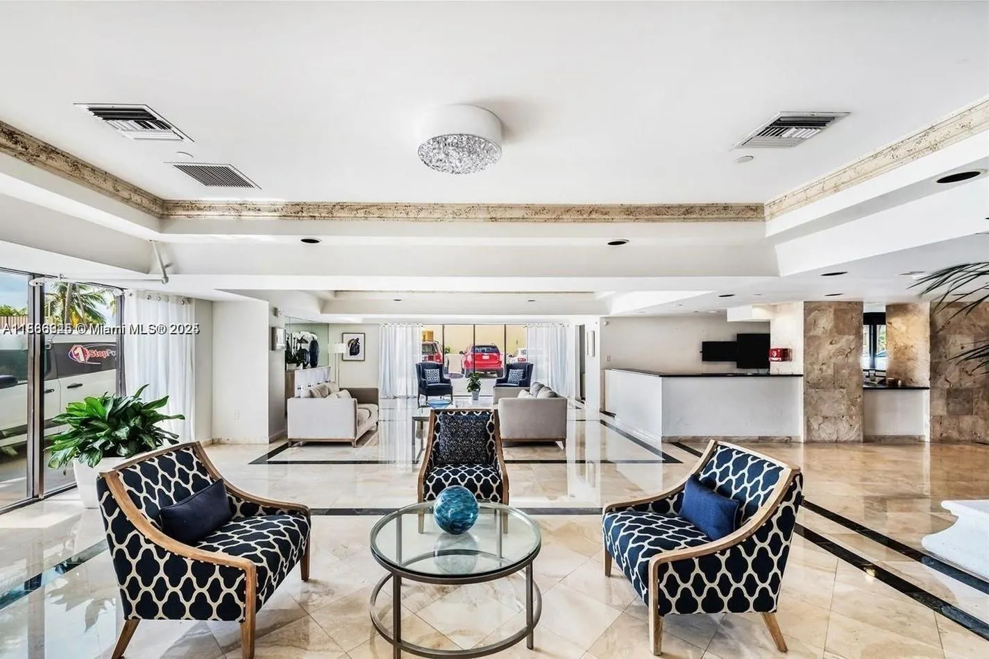 2625 Collins Ave, #609