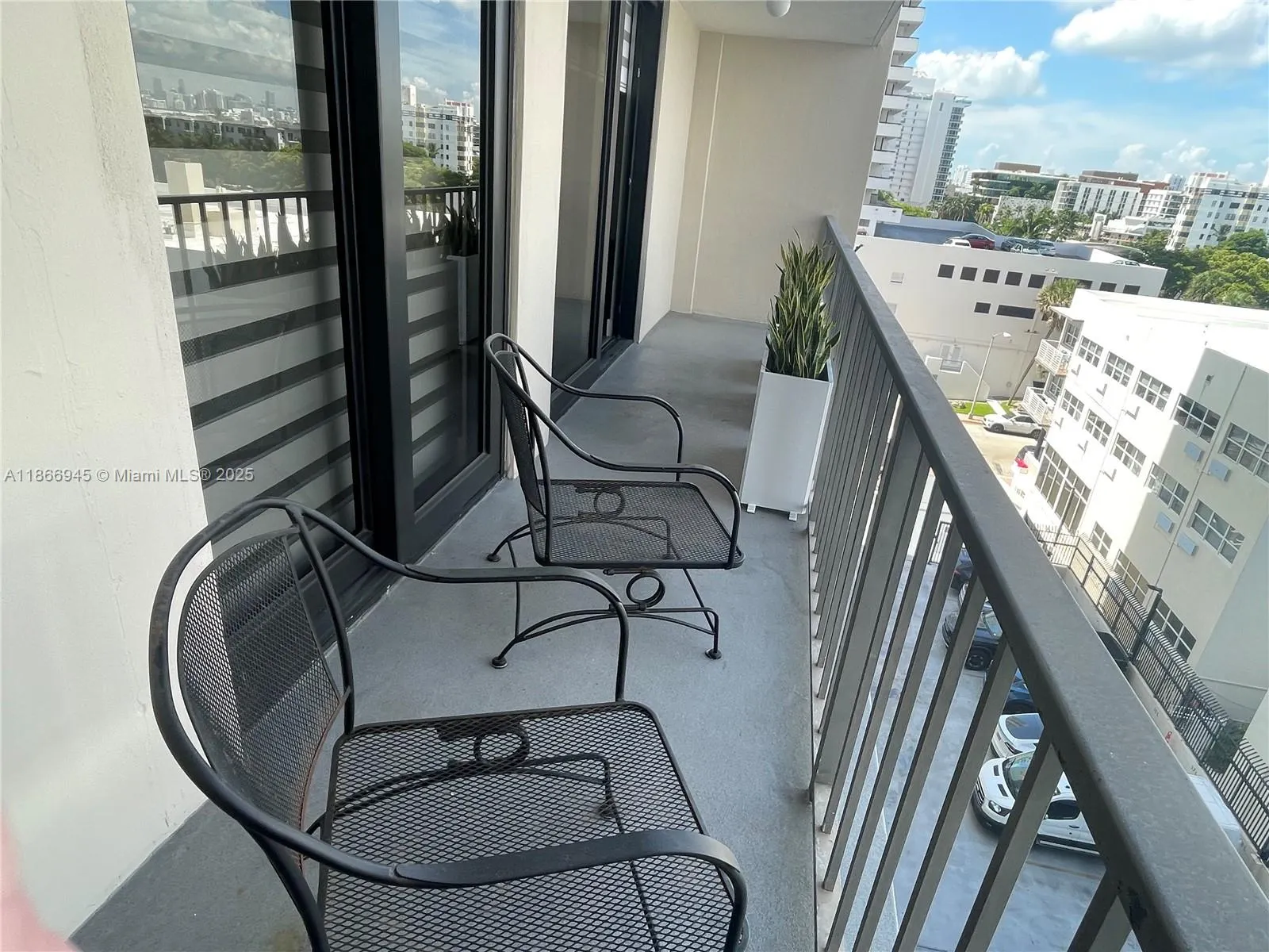 2625 Collins Ave, #609