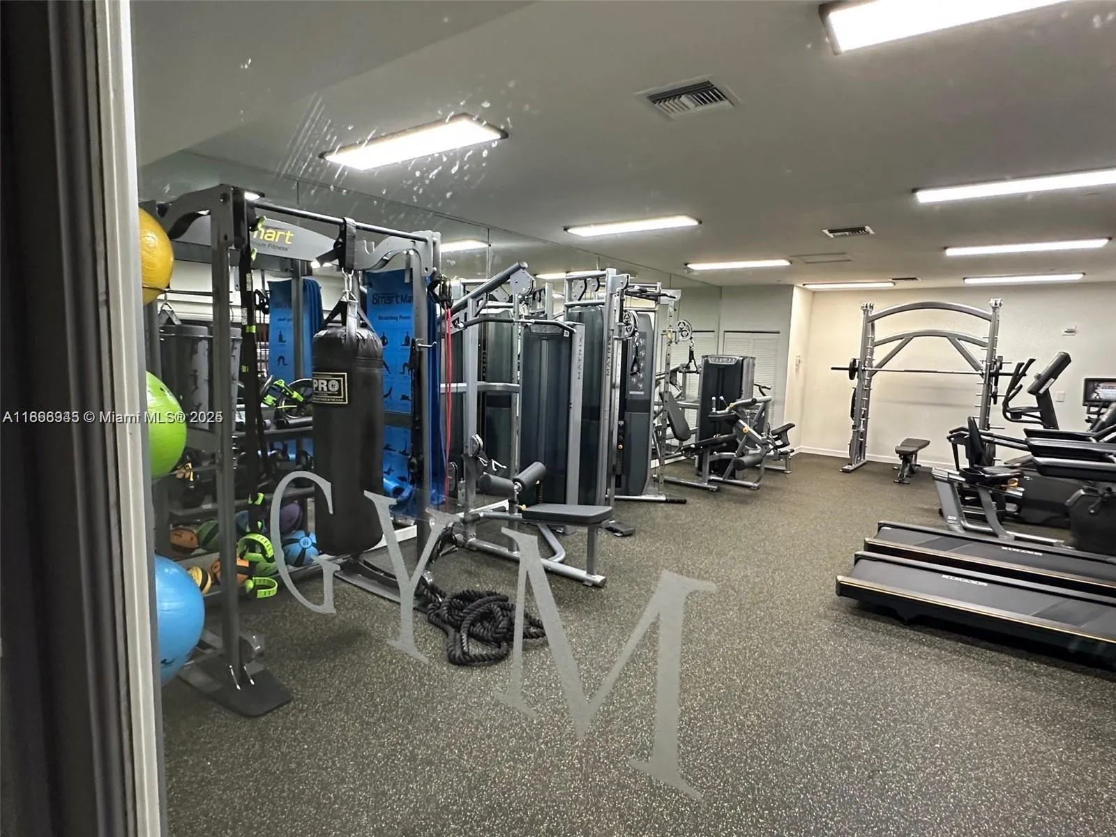 2625 Collins Ave, #609