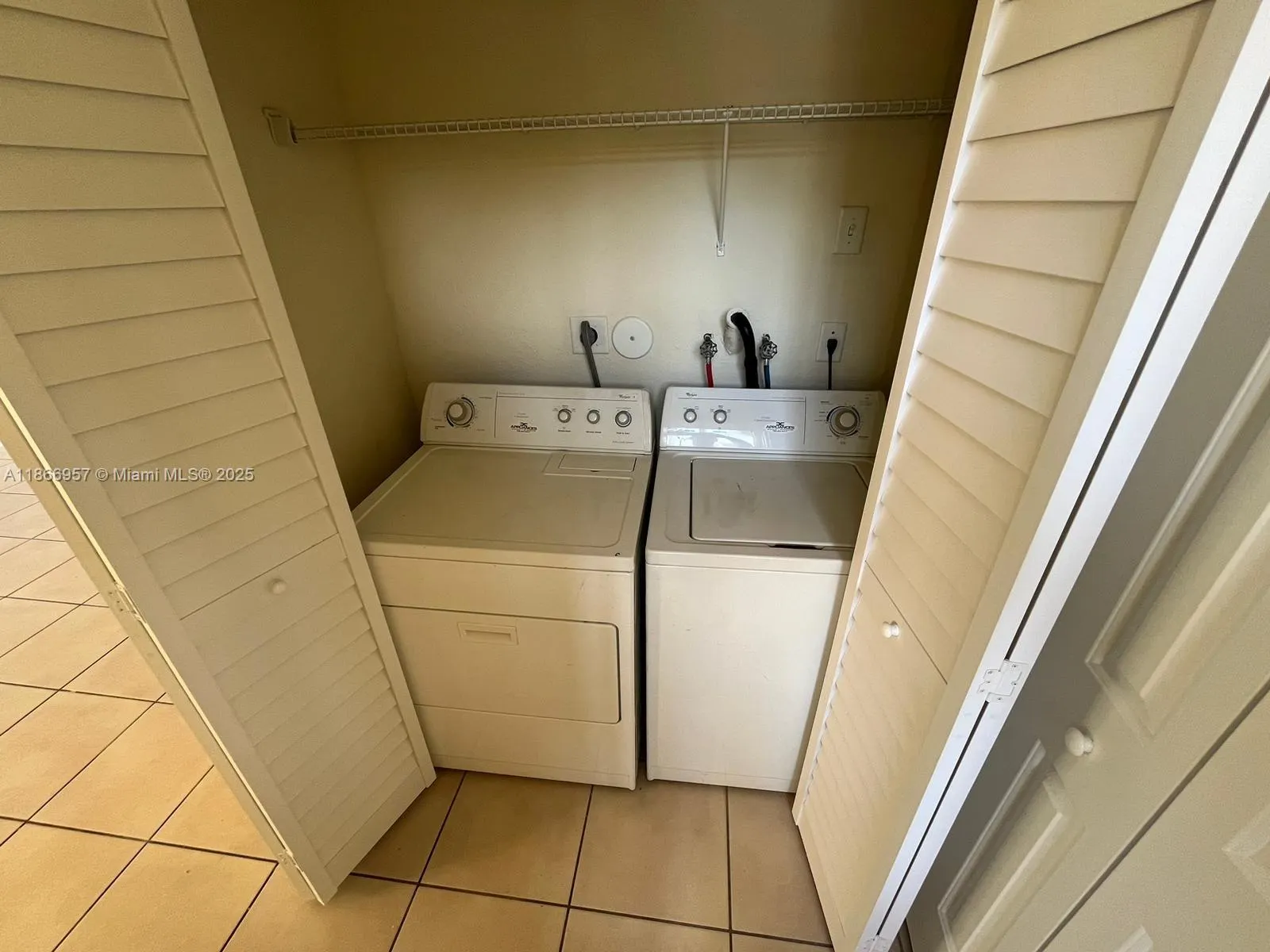 1519 SE 24th Ct, #238
