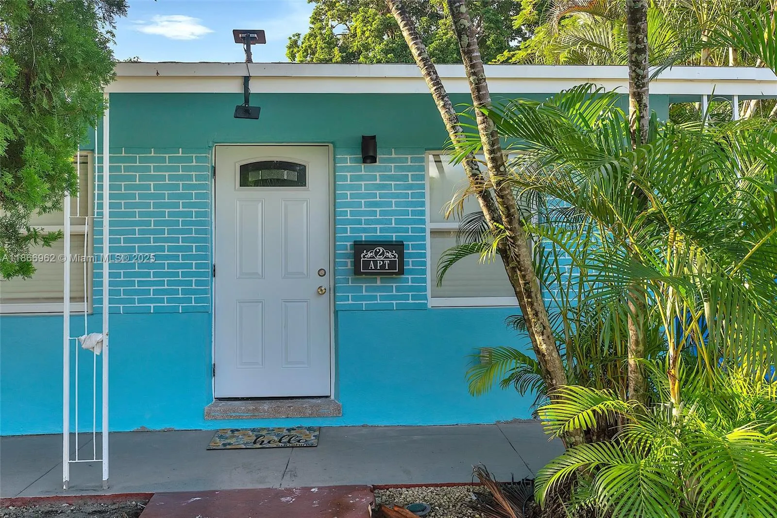 950 SW 30th St