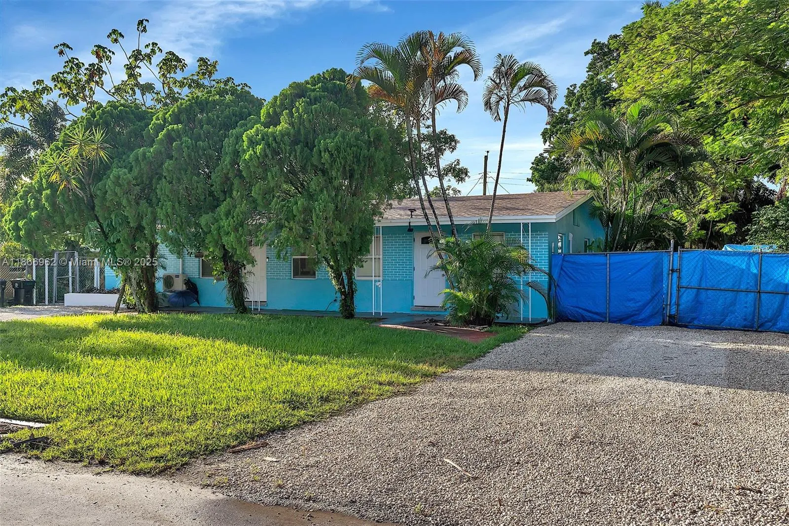 950 SW 30th St