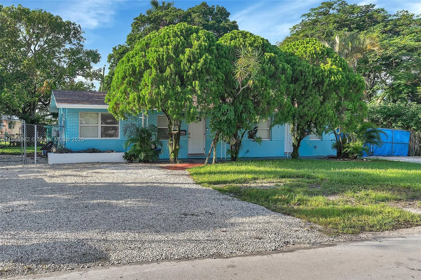 950 SW 30th St