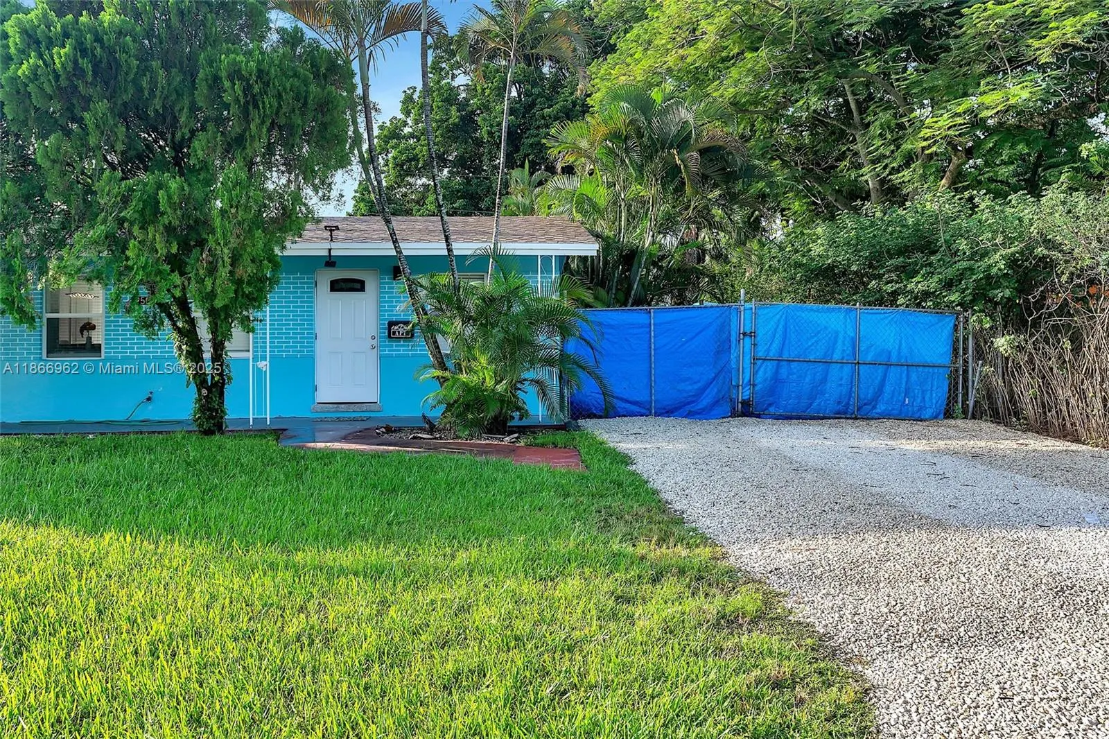 950 SW 30th St