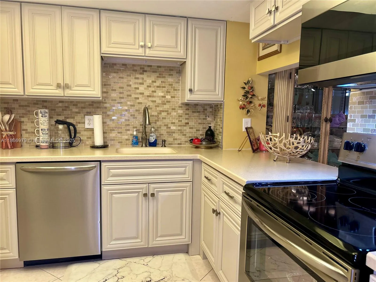 9802 Marina Blvd, #125