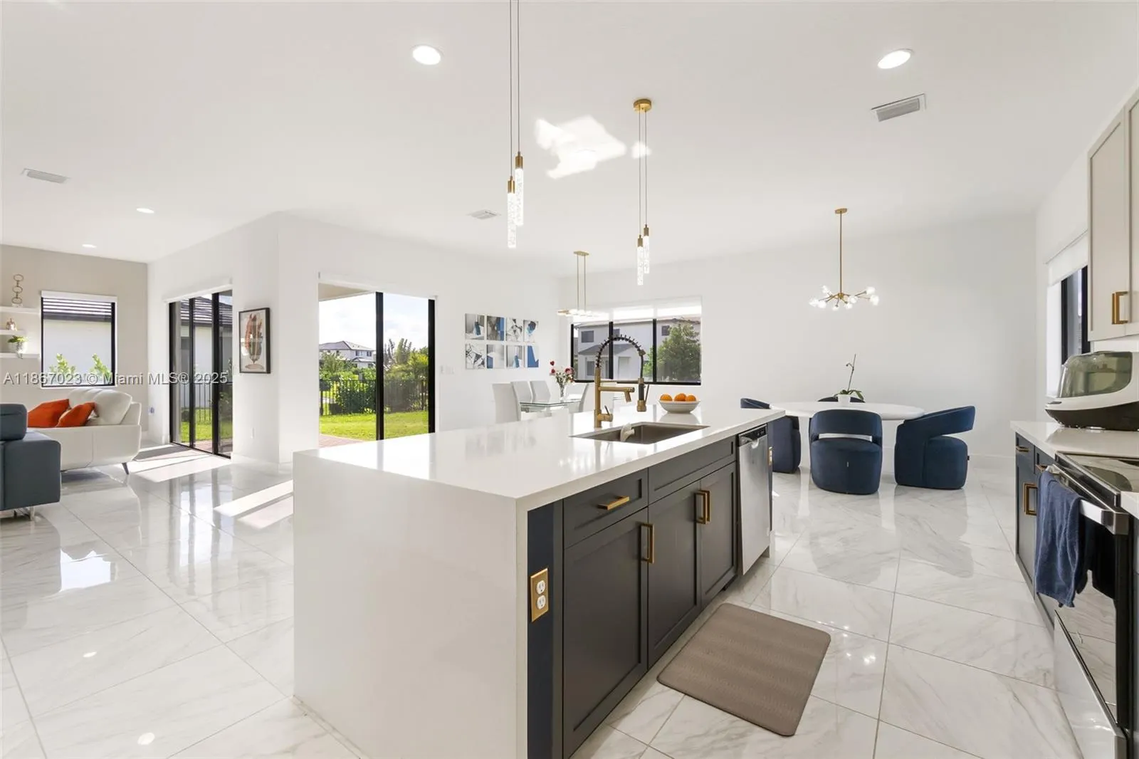 4948 Gambero Way
